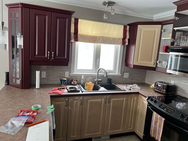 Kitchen before refinishing